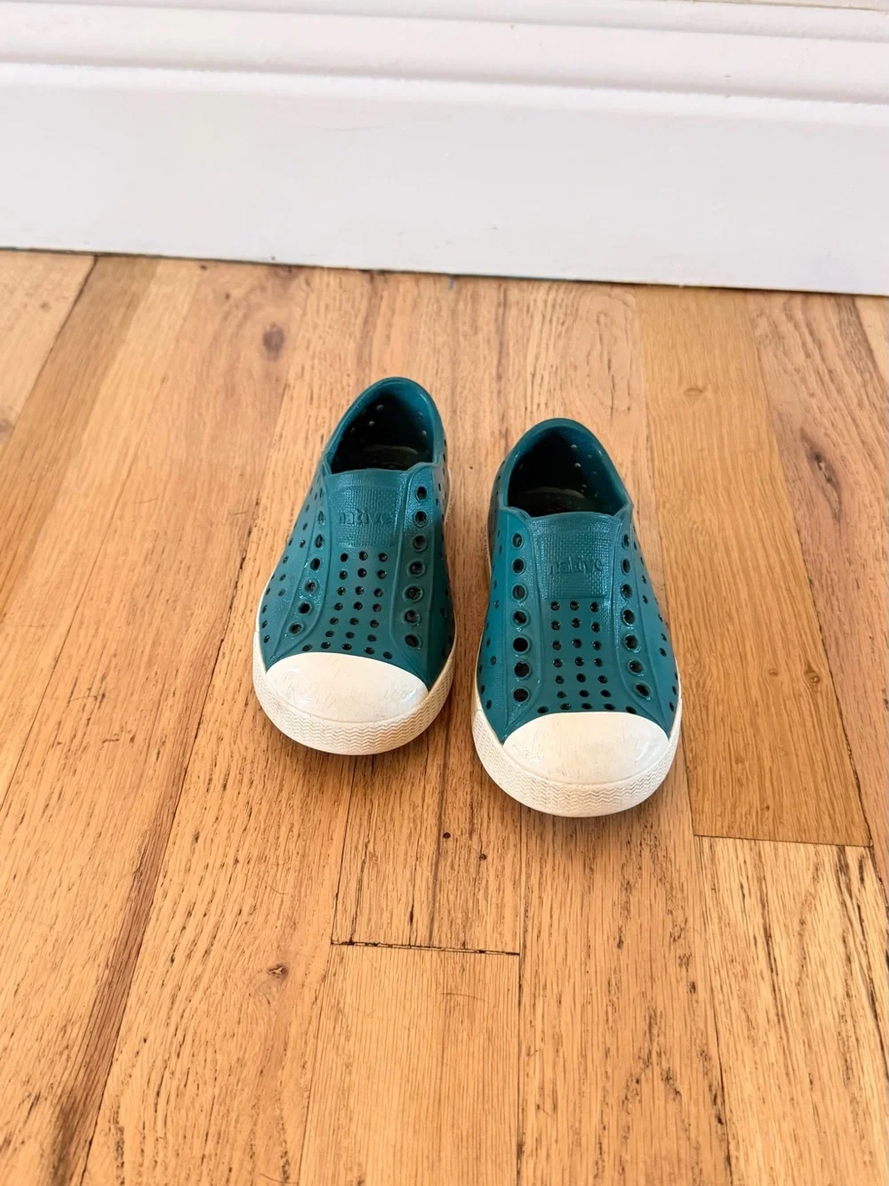 Kids Native turquoise shoes